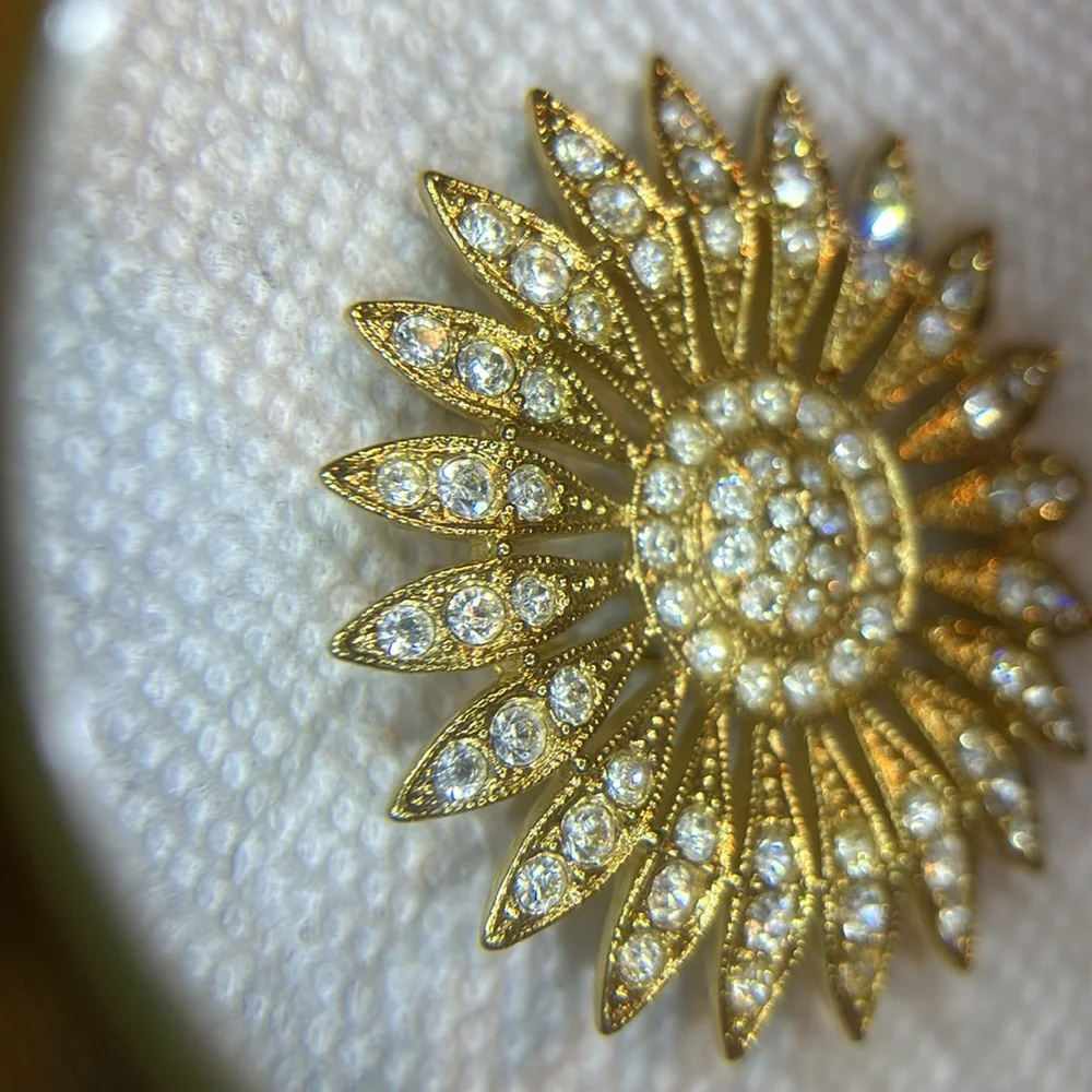 Vintage Sunflower Brooch Pin clear rhinestone gold tone metal